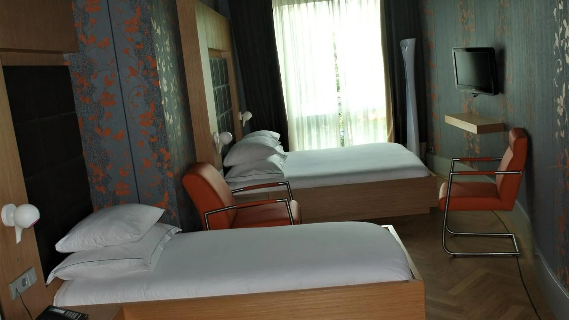 Amadi Park Hotel Amsterdam 4*,